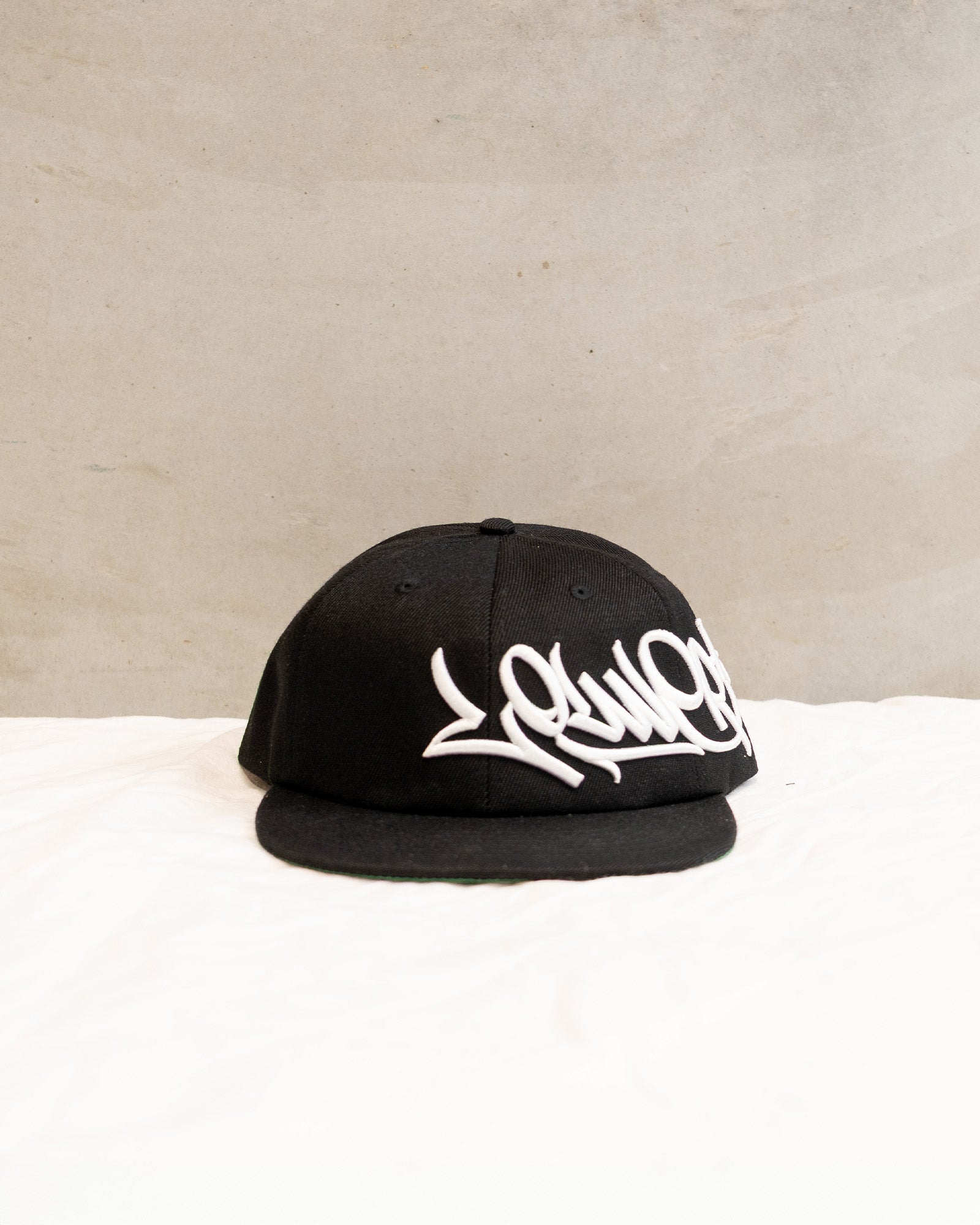 6-Panel Cap - Big Tag Script